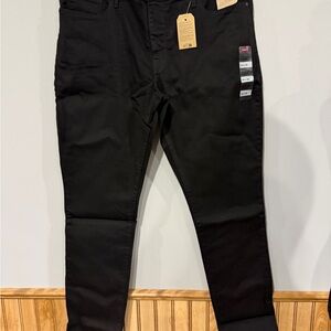 Levi’s 311 Shaping Skinny Jeans Black Stellar Stretch 33x30 NWT